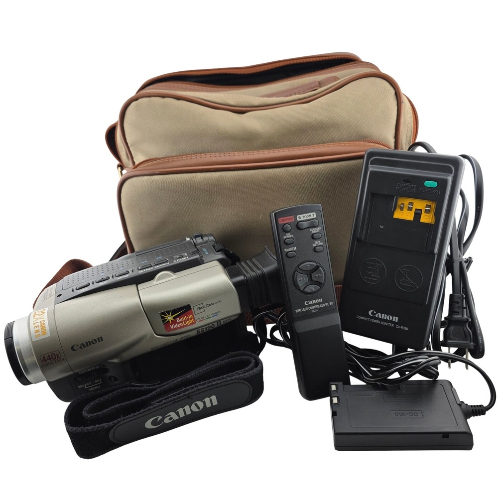Canon Camcorder ES190 8mm NTSC Silver 22x Optical 440x Digital Zoom  Tested Read